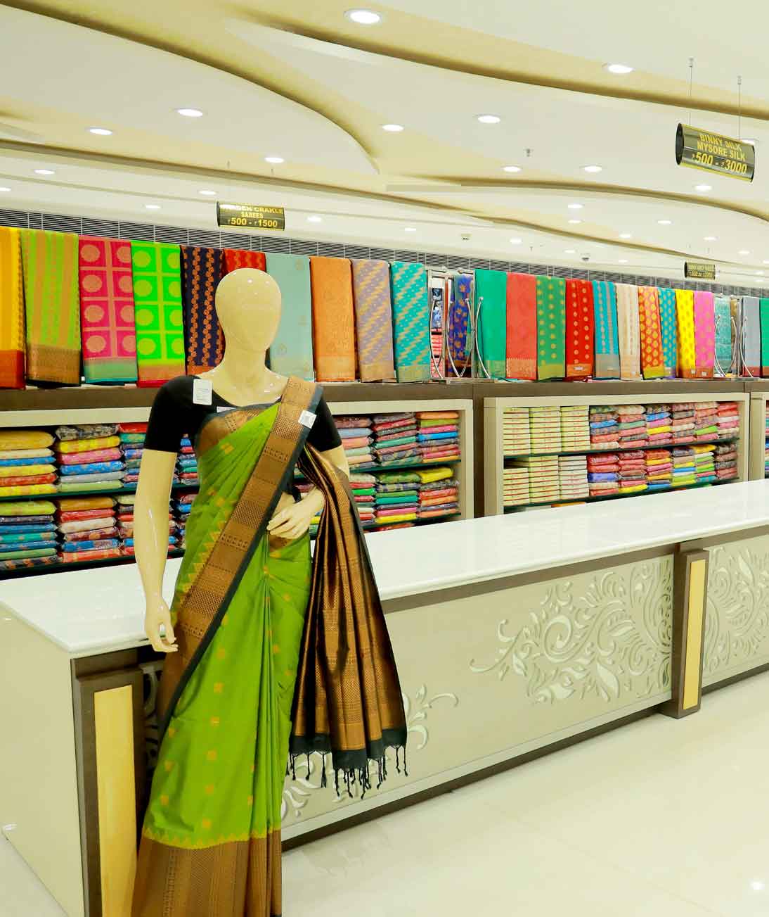 famous textiles in valliyur